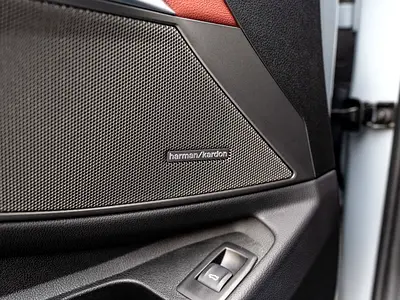 BMW 3 Series 320i, миниатюра 14