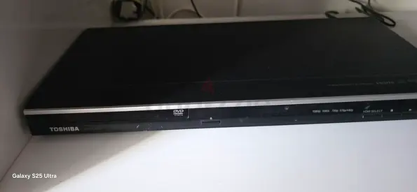 Toshiba DVD Player - slim model, working condition
