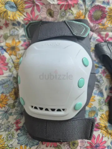 Kids Protective Gear Set - Knee Elbow Wrist Pads (Lightly Used)