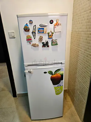 Single-door refrigerator in good working condition - compact fridge - Brand Super General