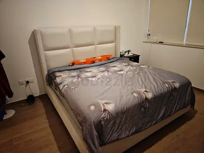 SAPSA KING SIZE bed and mattress - good condition