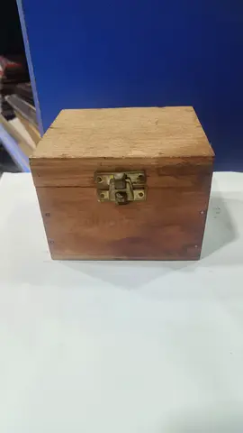 Wooden box 11cm length