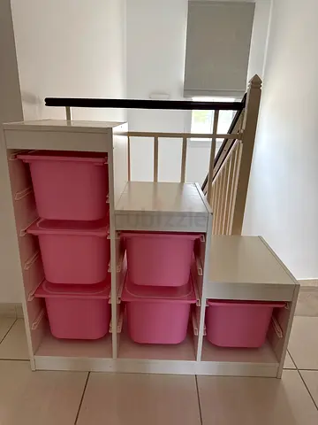 Storage combination with 6 pink boxes