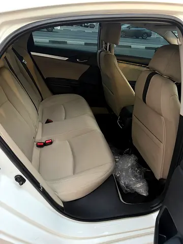 صورة 8 لـ 2021 Honda CIVIC