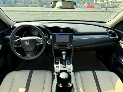 2017 Honda CIVIC — фото 4