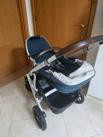 UPPAbaby Vista v2 Stroller in Blue with Brown Leather Handle