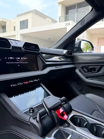 صورة 9 لـ 2025 Lamborghini URUS