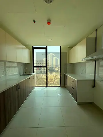 BRAND NEW 2BHK CONDITION - HUGE APPARTMENT - PRIME LOCATION - CLOSE TO AL ZAHIA CITY CENTER