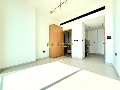 High Floor | Bright Studio | Open View