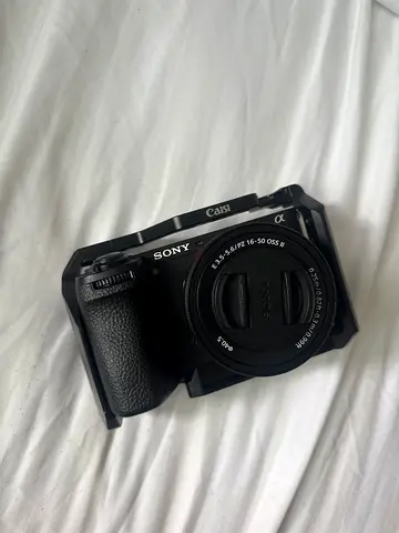 Sony A6700 body camera with grip