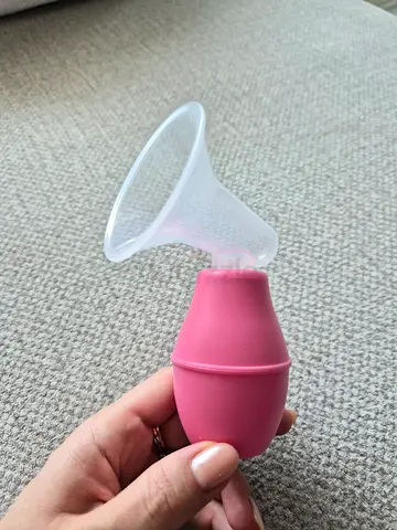 Pigeon manual breast pump