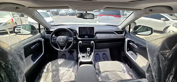2019 Toyota RAV 4 — фото 11