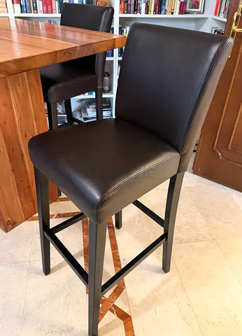 Crate and Barrel Leather Bar Stools 4x high chairs