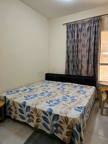 FULLY FURNISHED MASTER ROOM with BATHROOM AVAILABLE FOR INDIAN/KERALITE FAMILY/COUPLE IN 2BHK FLAT
