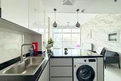 Spacious Layout | Chiller Free | Top Floor