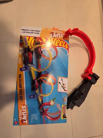 Hot Wheels Stunt Tracks Multi-Loop Race Off Set