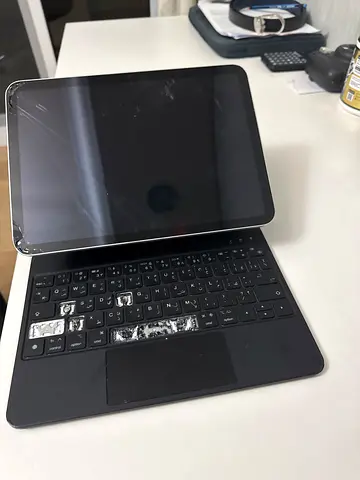 iPad for sale small damage but no other problems