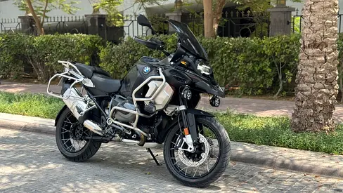 GCC // 2023 // BMW R1250GS Adventure // Under warranty and service package