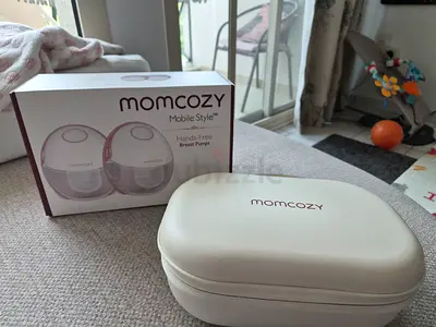 Momcozy breast pump
