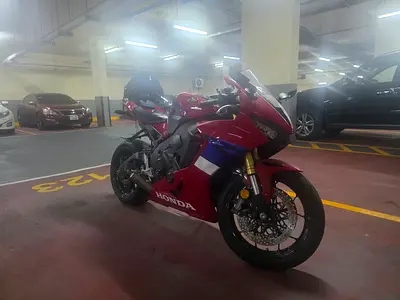 Honda CBR1000RRB