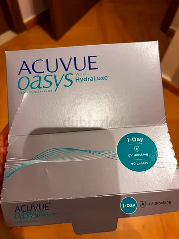 Acuvue contact lense (-3.50 power)