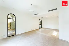 Naseem 4 Beds Corner Huge Plot Single Row