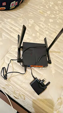 Used Wi‑Fi Router with External Antennas and Power Adapter