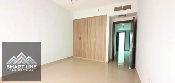 GRAND OFFER : Huge 1 BHK with Big Wardrobe and Nice Finishing Fully Family Building