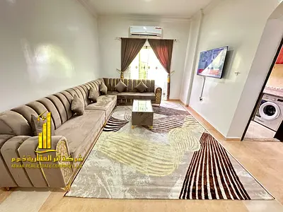 شقة فاخره ثاني ساكن. غرفتين وصالة مع بلكونه مفتوحه .عجمان المويهات.مفروشه بالكامل للإيجار الشهري. الايجار يشمل الفواتير والإنترنت وموقف