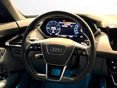 2022 AUDI E-TRON GT — миниатюра 13