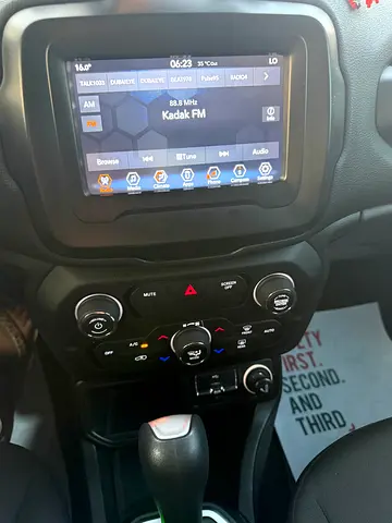 صورة 9 لـ 2020 JEEP RENEGADE
