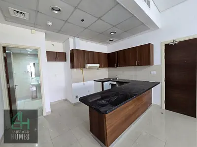 HOT DEAL | BRIGHT & HUGE | MAINTENANCE FREE I READY TO MOVE IN