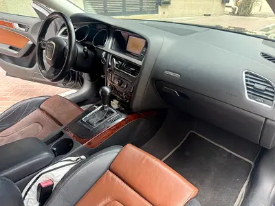 2010 AUDI A5 — миниатюра 12
