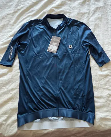Darevie LIFTTINT 1.X cycling jerseys (red and blue)