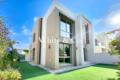 Vacant Now | Corner Unit | 4 Plus Maid