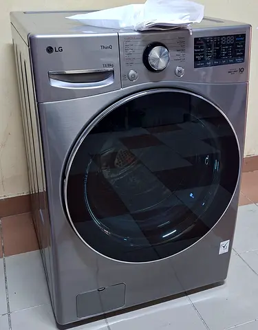 LG ThanQ washer and dryer 13/8kg freestanding