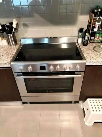 Bosch 90 cm ceramic cooking range 5 hubs electric cooker slightly used new model