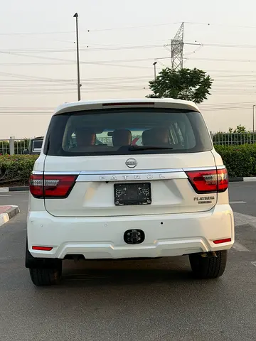 2015 Nissan PATROL 缩略图 4