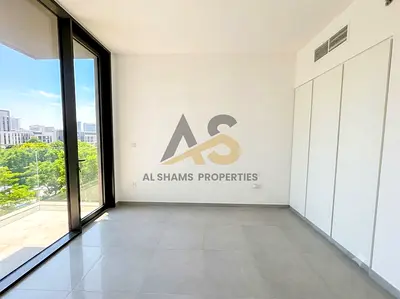 Like Brand new 2nd Shifting luxury Studio Pool View
