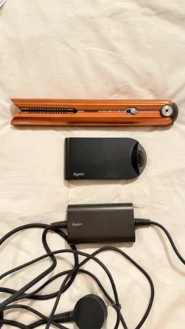 Dyson Corrale Cordless Straightener Copper + Dock & Charger