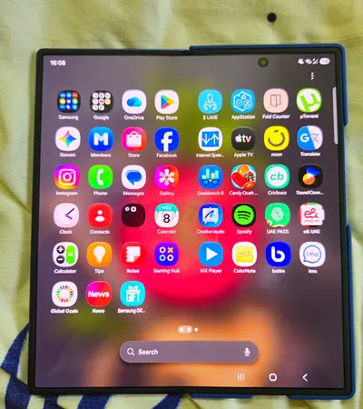 Samsung Galaxy Z Fold 7 256GB/12 RAM (8 MONTH WARRANTY REMAINING) JUST USED LIKE NEW