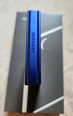 Samsung Galaxy Z Flip (Blue) - Good Condition, Box Included