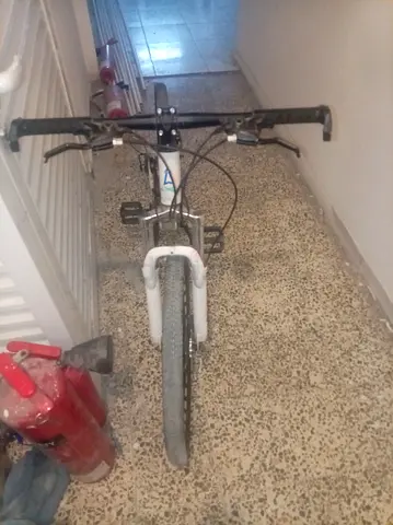 Used adult mountain/commuter bike - good working condition