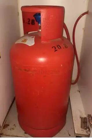 Medium LPG Gas Cylinder dubai half filled