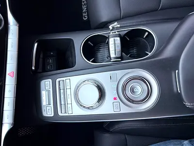 Genesis GV70 Platinum, миниатюра 13