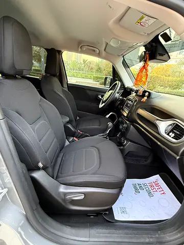 صورة 10 لـ 2020 JEEP RENEGADE