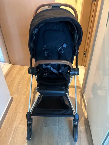 Cybex Mios - Lightweight baby stroller/pram in very good condition - compact fold