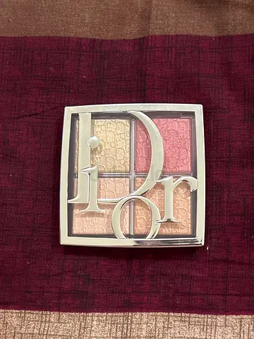 Dior backstage glow maximizer highlighter plaette 004 rose gold glow