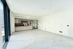 Vacant | Low Floor| Brand New Buillding