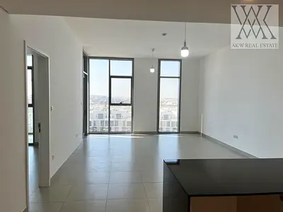 SPACIOUS SIZE | BRIGHT UNIT | WELL MAINTAIN